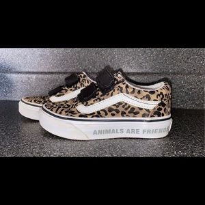 Kids leopard vans